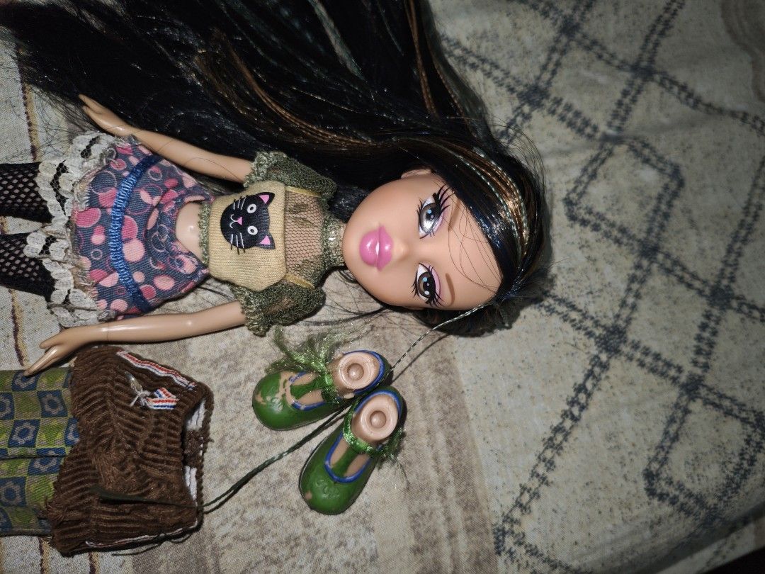 Bratz tagg tokyo (Category: Kids Toys) located in Angeles City. Submitted by rgde_gd (Listing ID 1445052089, Image 2). Description: some braids cut or loosen na onte lang .