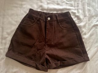 (Category: ) located in . Submitted by cloudsncreams (Listing ID 1445078661, Image 1). Description: .