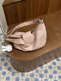 (Category: ) located in . Submitted by chanelcouture (Listing ID 1445173081, Image 1). Description: .