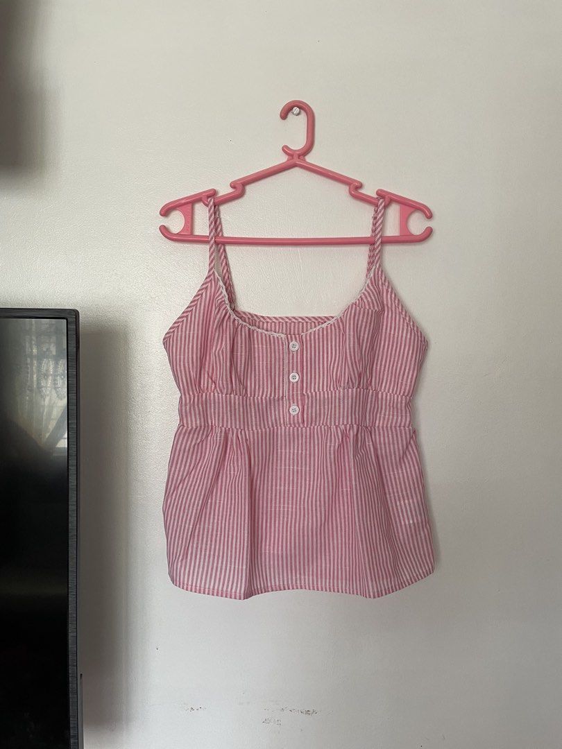 Cami Top (Category: Others Tops) located in Manila. Submitted by sevdeclutter (Listing ID 1445193630, Image 1). Description: .