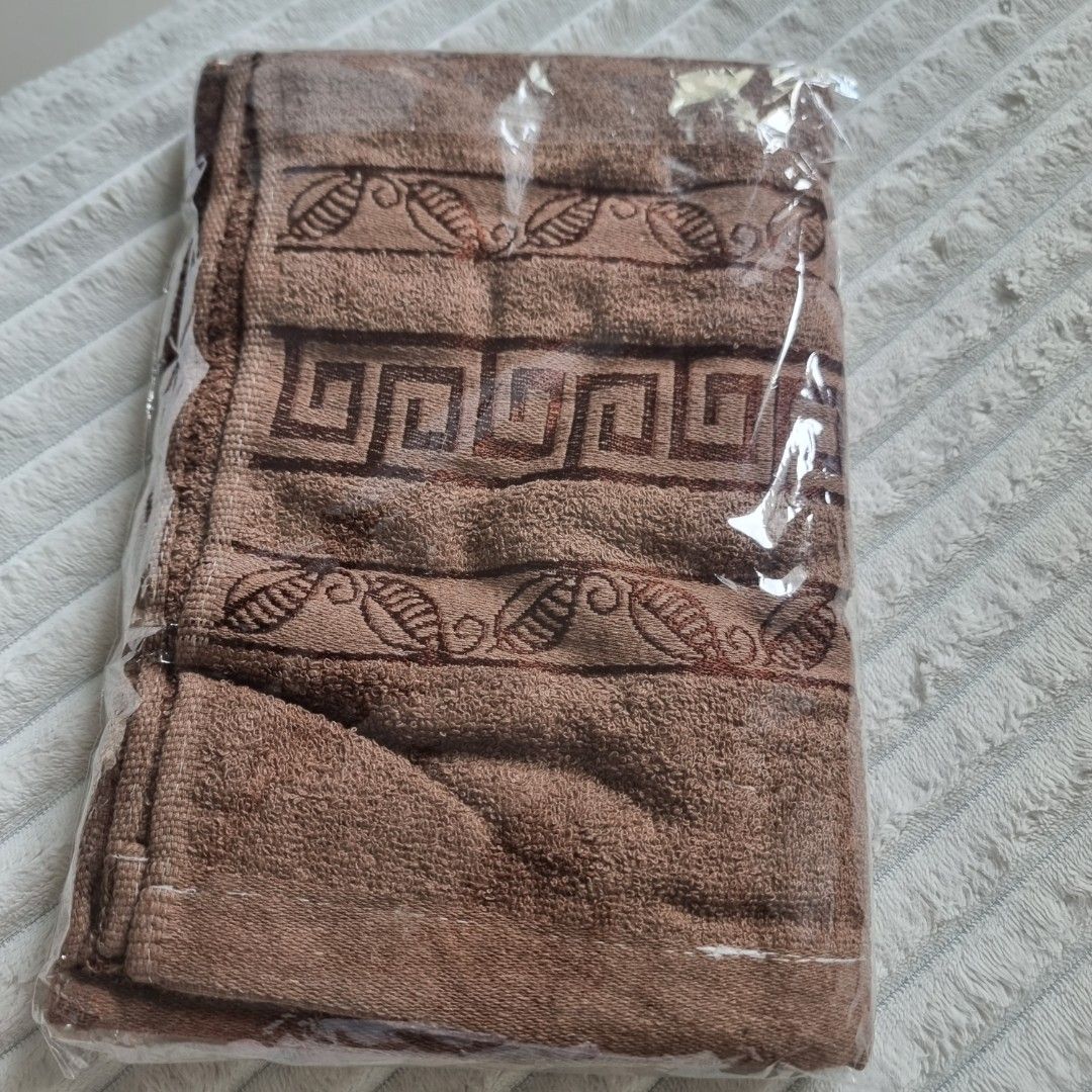 Cannon 100% Cotton Bath Towel (Brown) (Category: Bedding & Towels) located in Pasig City. Submitted by lesmitch (Listing ID 1445098139, Image 2). Description: - Brand: Cannon - Color: Brown - Material: 100% Cotton - Dimensions: 27" x 54" (70x140cm) ~ Check all photos for the item's actual condition and measurements ~ Payment is via gcash, pay maya or bdo ~ Shipping is via lalamove, grab, j&t or you can book your own preferred courier ~ There coul
