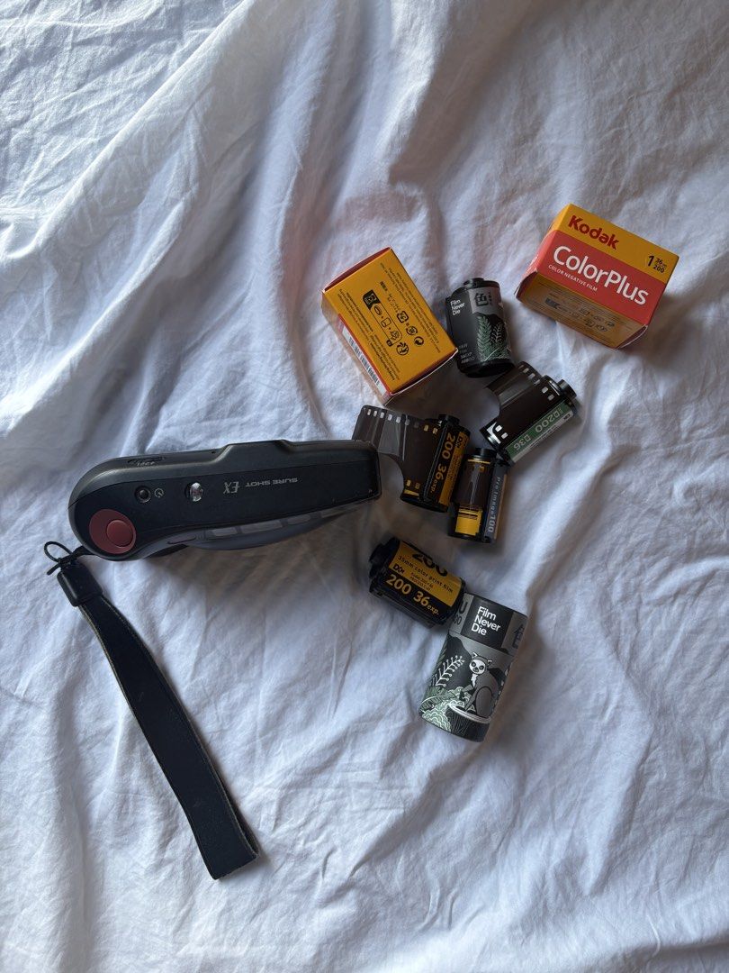 Canon Sureshot EX Film Camera (Category: Cameras) located in Pasig City. Submitted by parall3lles3m (Listing ID 1445159572, Image 2). Description: CANON SURE SHOT EX -135/35mm film - battery: 1x 2CR5 (not included) - can take 1, 2, 3, or 4 shots in one press of the shutter button - dummy film tested - flash working - timer working Inclusions: camera, strap TEST VIDEO: https://drive.google.com/drive/u/0/folders/14o51qOlhiXBHqQOSVb2GEqxg-h9zpy6o We