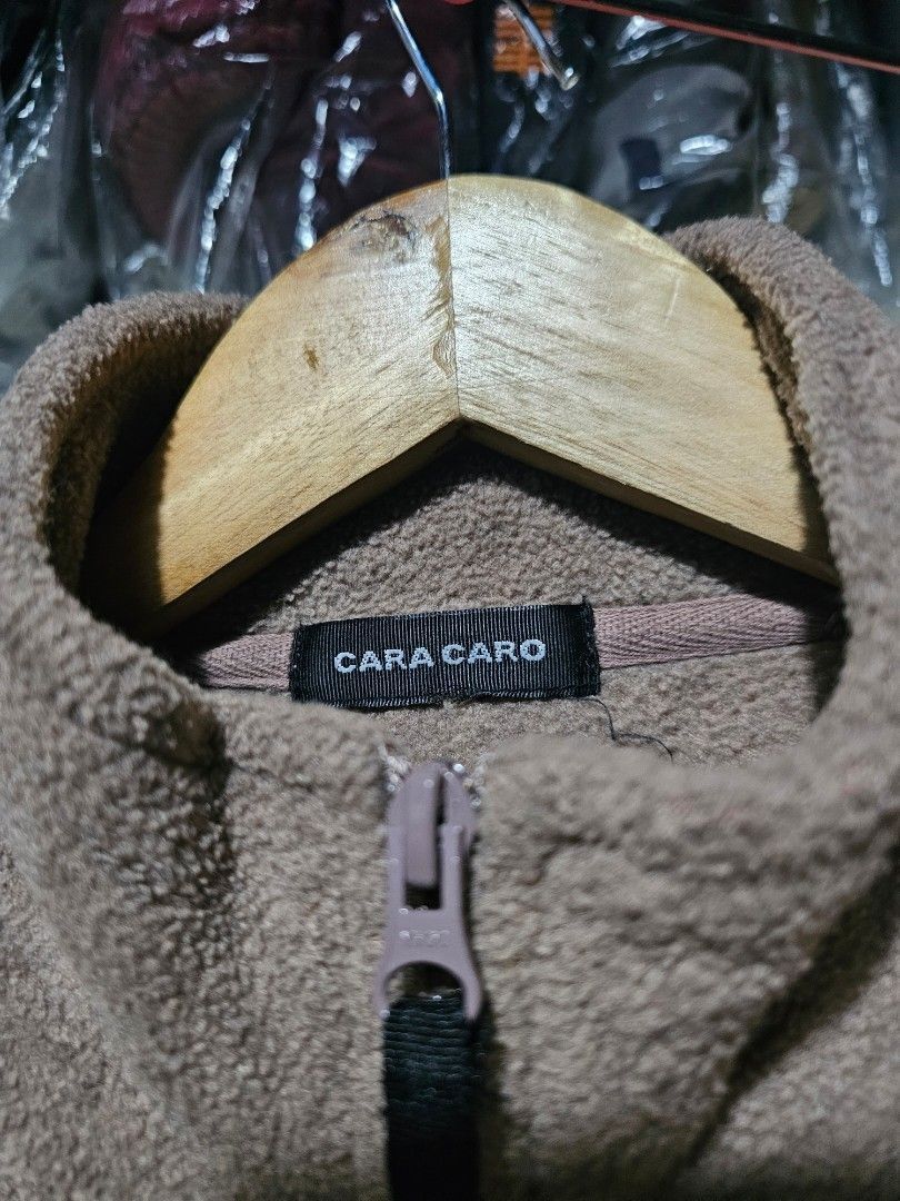 Cara Caro Quarter Zip Fleece Jacket (Category: Coats, Jackets and Outerwear) located in Las Pinas. Submitted by noblethreads (Listing ID 1445184288, Image 3). Description: Cara Caro Quarter Zip Fleece Jacket Size: Medium Dimensions: 22x26 250+sf.
