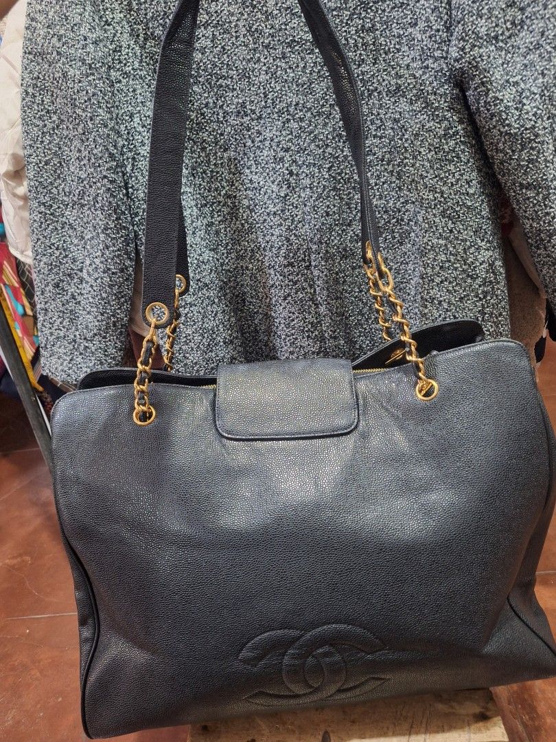 Chanel Vintage Supermodel' tote bag (Category: Tote Bags) located in Puerto Princesa. Submitted by jercksthriftph (Listing ID 1445234187, Image 3). Description: Vintage Chanel Supermodel' tote Very Good Condition , beed cleaning item is thrifted/ukay.