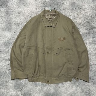 (Category: ) located in . Submitted by itsvintageclothing (Listing ID 1445053655, Image 1). Description: .