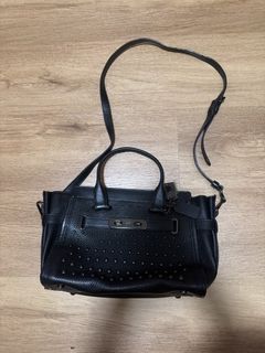(Category: ) located in . Submitted by thriftstore.comply (Listing ID 1445198478, Image 1). Description: .