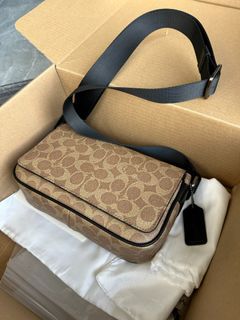 (Category: ) located in . Submitted by sellora_fashion (Listing ID 1445115260, Image 1). Description: .