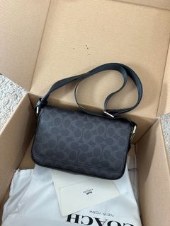 (Category: ) located in . Submitted by sellora_fashion (Listing ID 1445115560, Image 1). Description: .