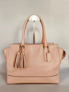 (Category: ) located in . Submitted by your____lux____shop (Listing ID 1445175455, Image 1). Description: .
