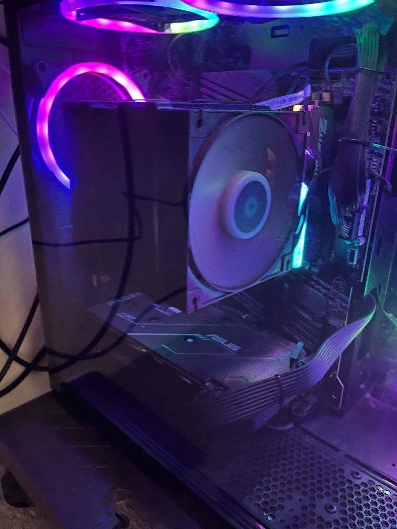 Computer set (Category: Desktops) located in Manila. Submitted by dxnnxs (Listing ID 1445220163, Image 3). Description: 35k Navotas location -Monitor: LG 27" 120HZ -Motherboard: MSI B550-A PRO AMD -16GB GSkill Trident RGB DDR4 3600 RAM -Asus Dual Radeon RX 6600 V3 8GB -Cooler Master 650W Gold Tru Tated -darkflash case and fans -Crucial P3 Plus 1TB SSD Gen4 -Deepcool Ak400 Digital Pro -AMD Ryzen 5 5600 Rfs. Upgrade Tia..
