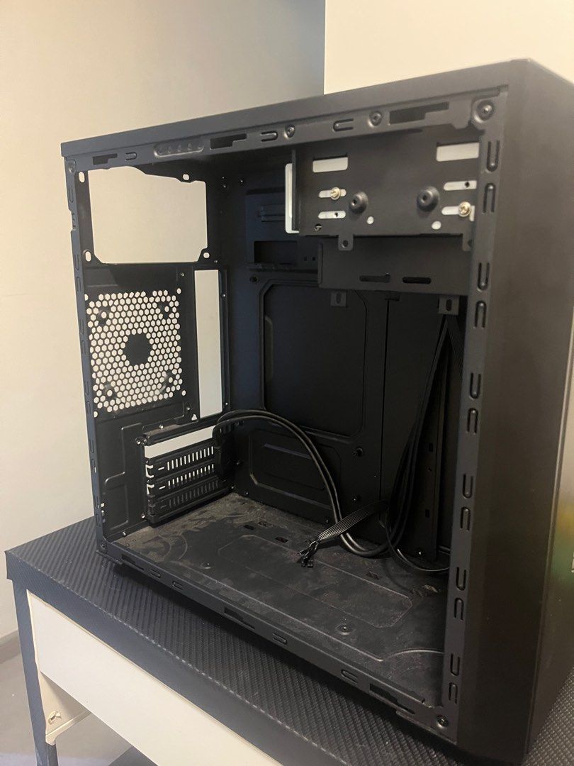 Computer case + 600W psu488375175370526722