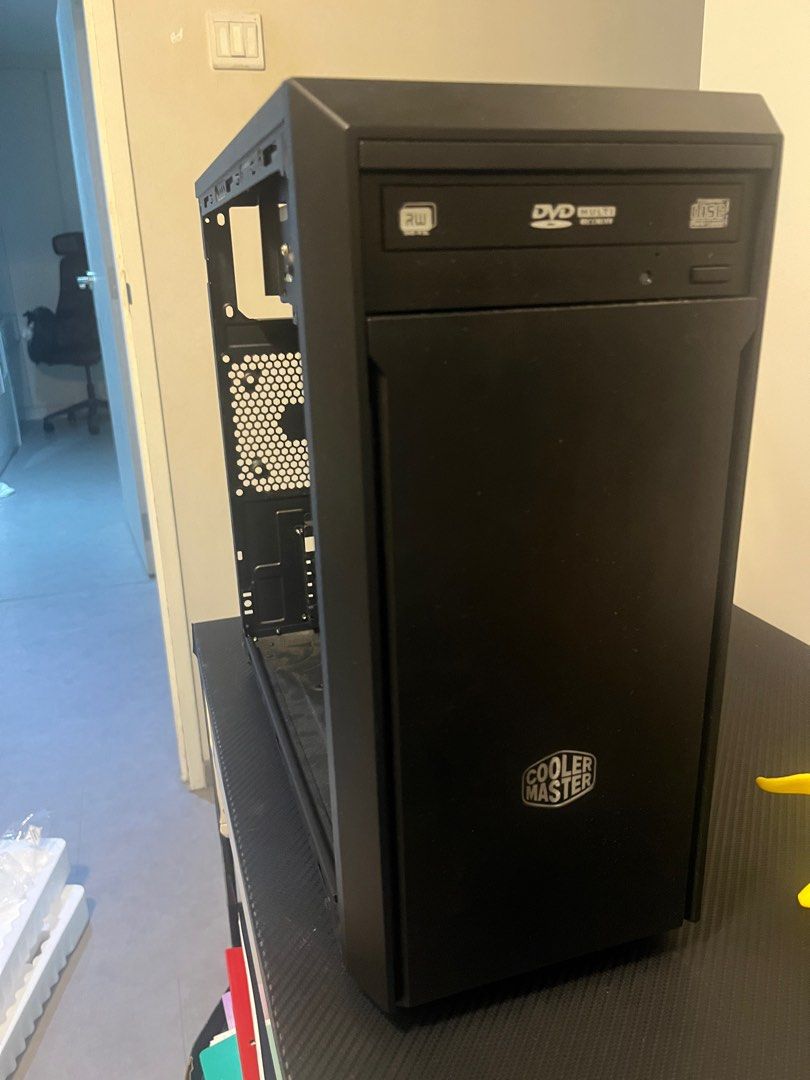 Computer case + 600W psu488375175370526721