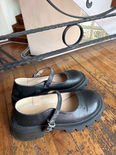(Category: ) located in . Submitted by jolin_closet (Listing ID 1445105213, Image 1). Description: .