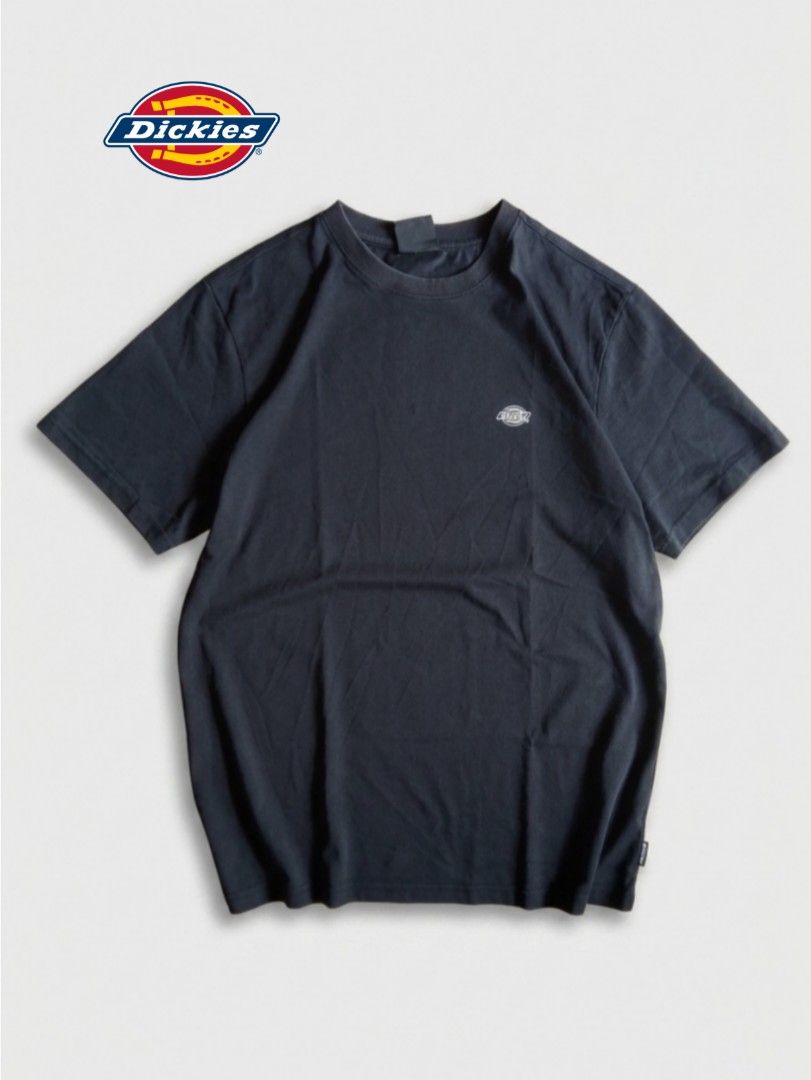 Dickies T-shirt Black (Category: Tshirts & Polo Shirts ) located in Alaminos. Submitted by lets_declutterrr (Listing ID 1445164141, Image 1). Description: Dickies Off/Legit • Dimes: 27.5 × 20 • Issue: faded neckline • Color rate - 9/10 • Overall condition - 9/10 250 + sf💸 note: Faded lang neckline, the rest black na black pa. No lints no pinholes kapal ng tela. LOC: Alaminos City Pangasinan MOP: Gcash MOD: LBC / J&T .