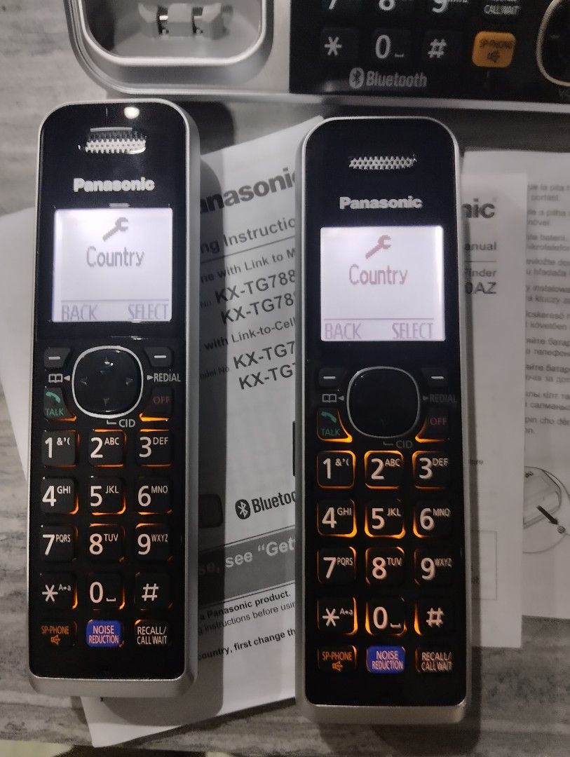 Digital Cordless Rechargeable Linked to Cell dual handset US (Category: Other Gadgets) located in Antipolo. Submitted by PickClickShip (Listing ID 1445184262, Image 2). Description: The Panasonic KX-TG7892 is an advanced digital cordless telephone system featuring twin handsets, DECT 6.0 interference-free technology, and a built-in answering machine. It also includes a "Link-to-Cell" Bluetooth feature so you can make and receive mobile calls thro