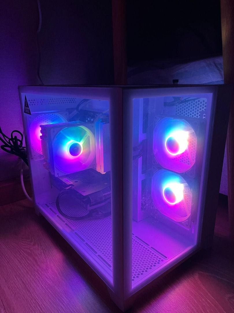 Dual chamber white aesthetic gaming PC488242444177264640
