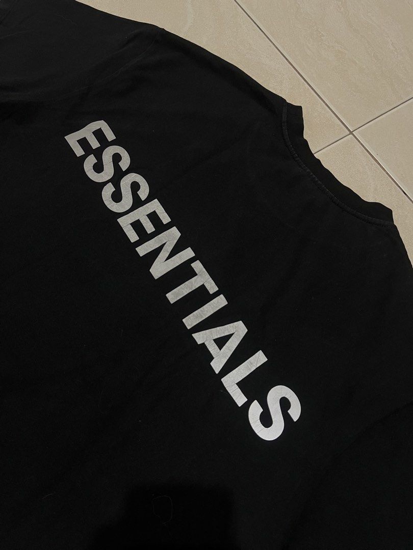 Essentials (Category: Tshirts & Polo Shirts ) located in Valenzuela. Submitted by grb_thrift23 (Listing ID 1445204303, Image 3). Description: Essentials M on tag Length: 29 | Width: 23 Excellent condition 9.5/10 color rate Issue: hairline crack and 1 pinhole .