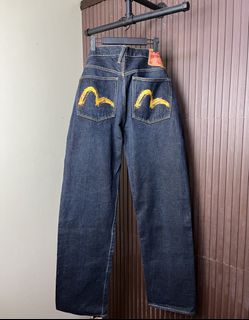 (Category: ) located in . Submitted by cabsygoods (Listing ID 1445189452, Image 1). Description: .