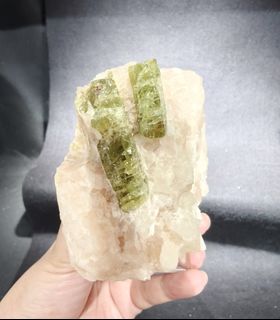 (Category: ) located in . Submitted by pnlartcrystals (Listing ID 1445110469, Image 1). Description: .