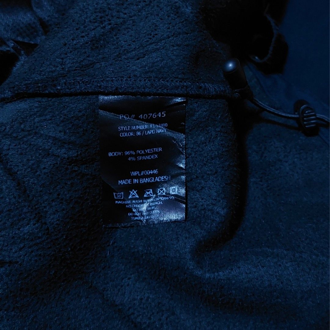 Flying Cross EMT/EMS Tactical Jacket (Category: Coats, Jackets and Outerwear) located in Baguio. Submitted by wagwagan_001 (Listing ID 1445048008, Image 3). Description: Flying Cross EMT/EMS Jacket Excellent condition Large 24 x 28.