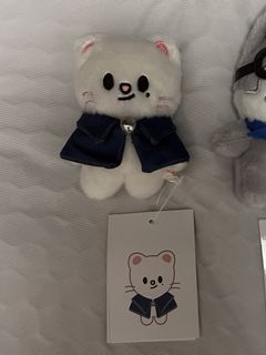 （分類：）位於 。 由 charlotteaaa 提交（商品編號 1445107043，圖片 1）。簡介： 。