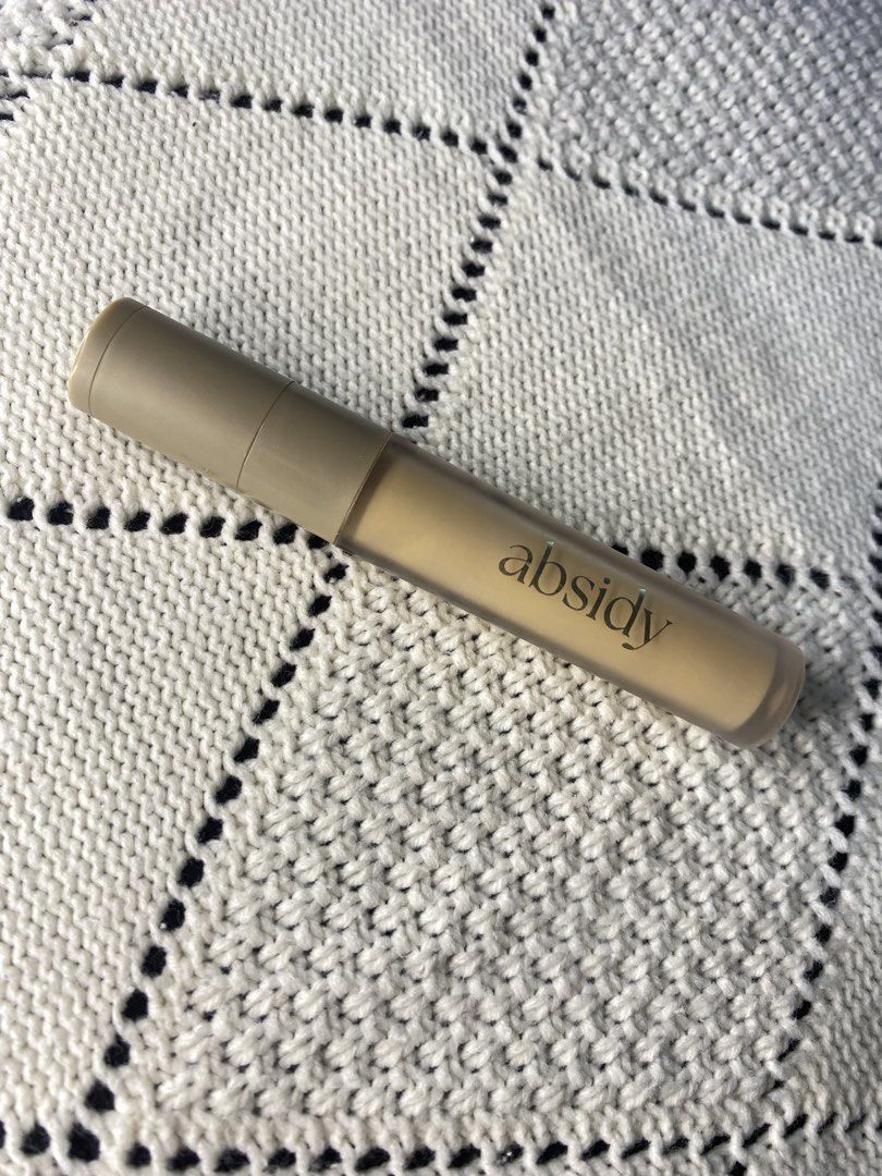 FOR SALE ‼️ Absidy Weightless Touch Concealer (Category: Makeup) located in Taguig. Submitted by curatedbyclairemnl (Listing ID 1445221240, Image 1). Description: FOR SALE ‼️ Absidy Weightless Touch Concealer Selling my pre-loved makeup! ltem was swatched or used 1–2 times because the shade do not match my skin tone. •Shade: 1W •Condition: Pre-loved, well-maintained •RFS: Decluttering PRICE: ₱280 All items will be thoroughly sanitized and package