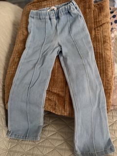 (Category: ) located in . Submitted by savannah.preloved (Listing ID 1445065960, Image 1). Description: .