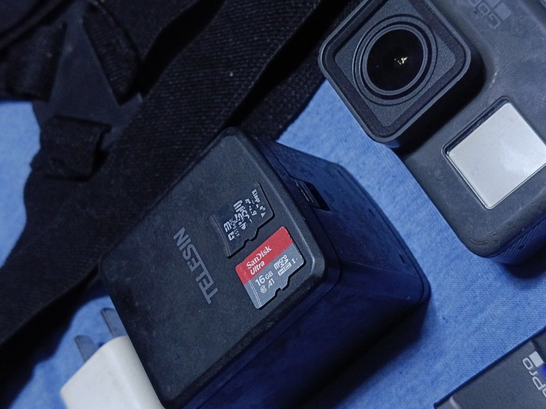 Go Pro Hero 5 Black (Category: Video Cameras) located in General Santos City (Dadiangas). Submitted by doncarloos14658 (Listing ID 1445155898, Image 3). Description: GoPro Hero 5 Black 🔥 Inclusion : • Chest Strap Mount • SanDisk Extreme 16gb and extra SD Card • Telesin Charger Storage • 3 Telesin BATT • 2 Gorpo BATT • USB type C charger w/ adapter • Water proof case w/ issue • (Other accessories) 📍 Location: General Santos City 🚚 Courier : J&T