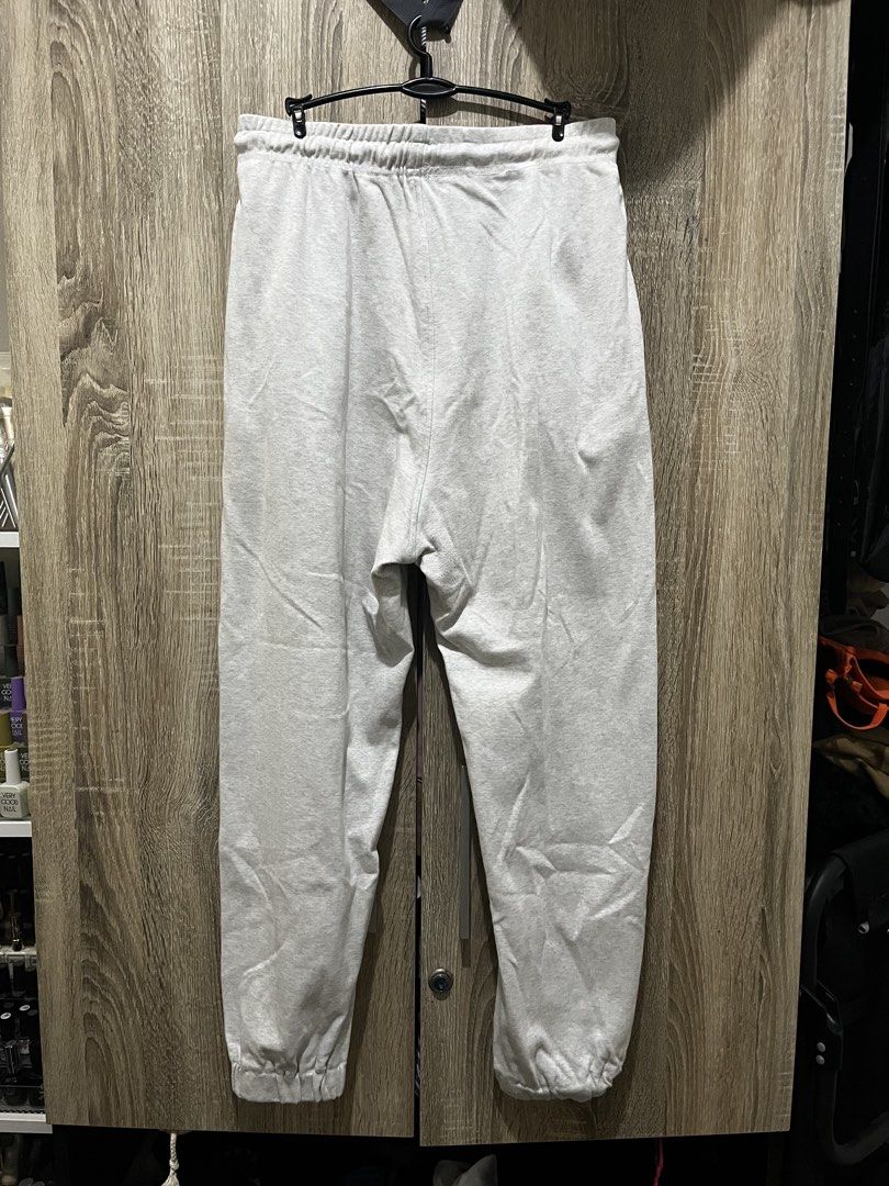 Grey Sweatpants Joggers (Category: Joggers) located in Manila. Submitted by buyingrandomthings (Listing ID 1445160071, Image 2). Description: - Random Grey sweatpants - Tiny stain, not noticeable when worn - 2 front pockets - very comfy.