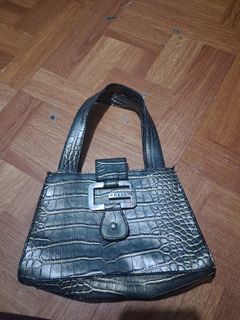 (Category: ) located in . Submitted by zafi_ (Listing ID 1445233239, Image 1). Description: .