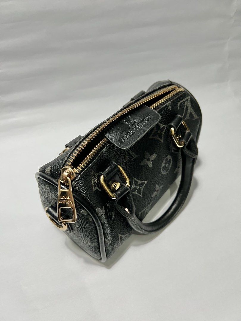 Handbag, Shoulder Bag, etc. (Black) (Category: Luxury Bags & Wallets) located in Taytay. Submitted by thesebastianaddams (Listing ID 1445171740, Image 3). Description: For Sale: Handbag, Shoulder Bag, etc. • Fairly Used (Mint Condition) • Negotiable • Complete with Dust Bag, Dog Chain and Key Holder • For Pick-Up or Delivery ONLY • Location: Block 36 Lot 3 Fiesta Casitas Binangonan, Rizal (Pin Location: 3617 Coffee) • RFS: Decluttering Note: Avai