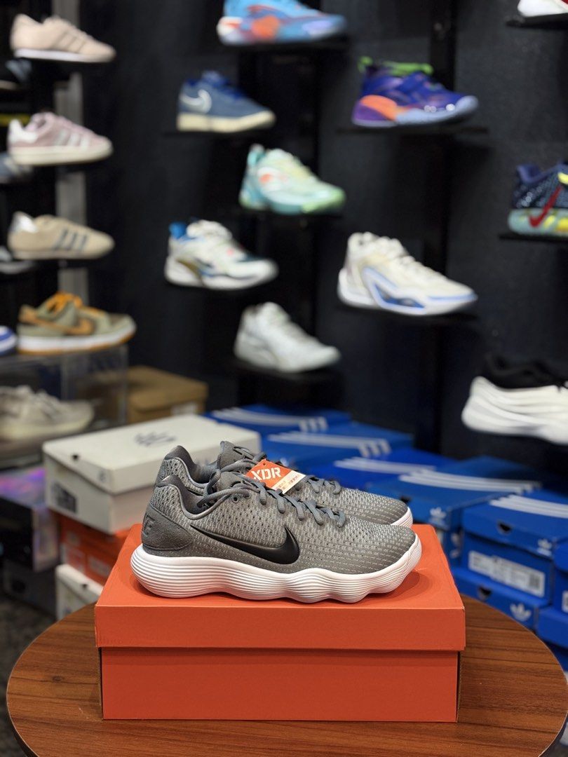Hyperdunk 2017 Wolfgrey (Category: Sneakers) located in Cavite. Submitted by jairo13 (Listing ID 1445207905, Image 1). Description: Hyperdunk 2017 Wolf Grey Size: 9us Brandnew ₱3,495.00 Ig&Fb: ShoesoleCavite 📍Silang,Cavite 🚚Jrs / Lbc / Lalamove 💵Gcash / Gotyme / Bdo.
