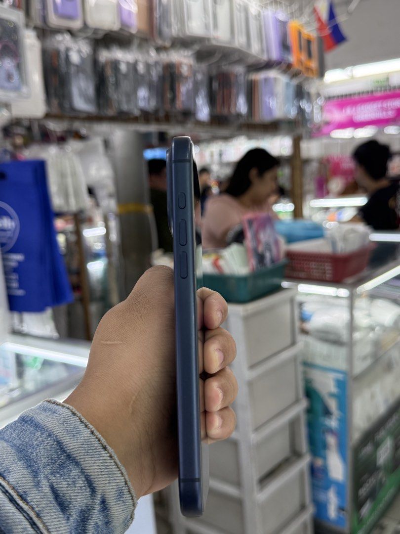 iPhone 17 Pro Max 256GB Factory Unlock No Issue Secondhand (ESIM) (Category: iPhone 17 Series) located in Pasig City. Submitted by FarAndRayShop (Listing ID 1445210842, Image 3). Description: OPEN FOR SWAP/SELLING/BUYING (RFS: Buy and Sell) Price: 67,499 iPhone 17 Pro Max 256GB •FACTORY UNLOCK (esim) •NO HIDDEN ISSUES •TEST TO SAWA •Authentic Phone Physical store in Greenhills Shopping Center XD-07 Stall Number Look For Rayray Or Anika NO CASH IN