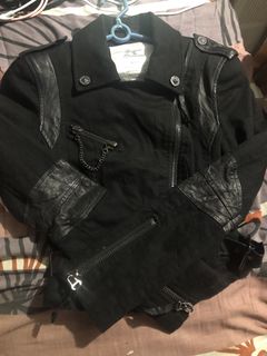(Category: ) located in . Submitted by amethystthrifts (Listing ID 1445219367, Image 1). Description: .