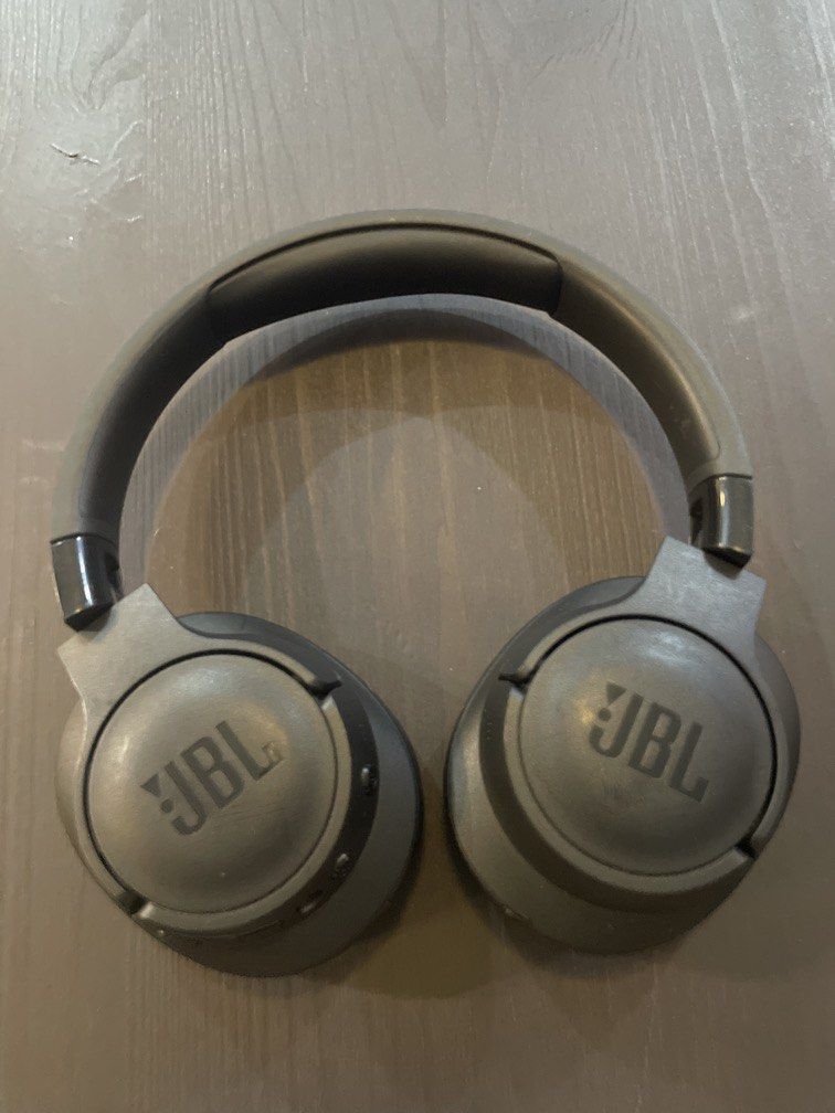 JBL Tune 770NC over-ear headphones (Category: Headphones & Headsets) located in Las Pinas. Submitted by yourneighbortotoro (Listing ID 1445174098, Image 1). Description: 🎧 JBL Tune 770NC Over-Ear Headphones ✨ Pure Bass Sound with Active Noise Cancelling and multi-point Bluetooth pairing 📱 Perfect for collectors of travel tech, audio gear, and lifestyle bundles Experience immersive sound with the JBL Tune 770NC, designed for comfort and clarity.