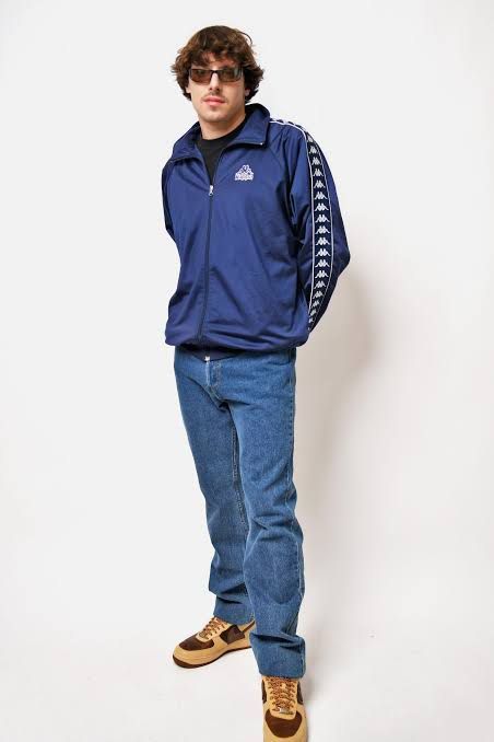 Kappa Track Jacket Navy Blue W23 L27 (Category: Coats, Jackets and Outerwear) located in Cadiz. Submitted by jaybatiller (Listing ID 1445048910, Image 1). Description: - Classic Kappa track jacket - Navy blue with white taping on sleeves - Full zip closure - Ribbed cuffs and hem - Ideal for casual wear or sports - Size: Medium.