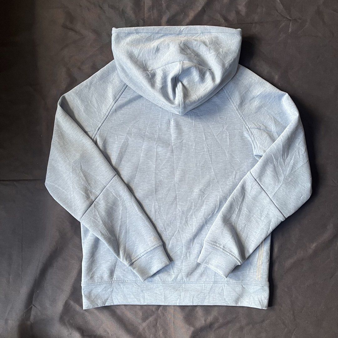 Kenneth Cole Active Light Blue Hoodie Size S (Category: Coats, Jackets and Outerwear) located in Imus. Submitted by thriftsportph (Listing ID 1445072615, Image 3). Description: Kenneth Cole Performance Hooded Sweater Size on Tag: Mens Small Dimension: Length 26” Width 20” ₱480 📍 Imus City, Cavite 🚚 Ship thru: J&T Express Thrift Sports PH is not affiliated or associated with any of the brands featured. All trademarks and copyrights are reserved 
