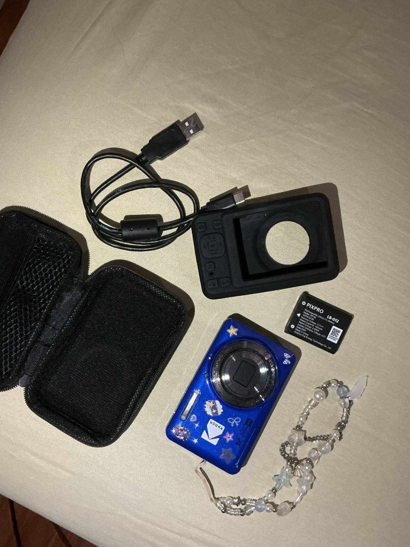 Kodak Pixpro Fz55 (Blue) (Category: Cameras) located in Manila. Submitted by j_ella (Listing ID 1445071823, Image 2). Description: Kodak FZ55 Digital Camera – Like New Selling my Kodak FZ55 digital camera, purchased in December 2025. It has been well taken care of and is in excellent condition. Perfect for everyday photography, travel, and capturing memories with that classic digital camera look. 📸 Details: Model: Kodak FZ55 Purchased: December 