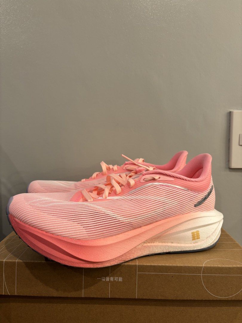 Li-Ning Feidian 5 Challenger (Category: Sneakers) located in Muntinlupa City. Submitted by kdloading (Listing ID 1445194127, Image 2). Description: Selling Li-Ning Feidian 5 Challenger Size 9 Mileage: 28km No Issues RFS: sizing down 3.5k.