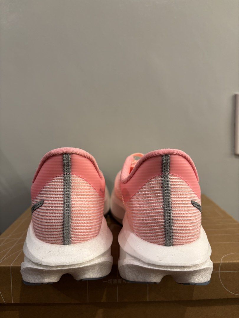 Li-Ning Feidian 5 Challenger (Category: Sneakers) located in Muntinlupa City. Submitted by kdloading (Listing ID 1445194127, Image 3). Description: Selling Li-Ning Feidian 5 Challenger Size 9 Mileage: 28km No Issues RFS: sizing down 3.5k.