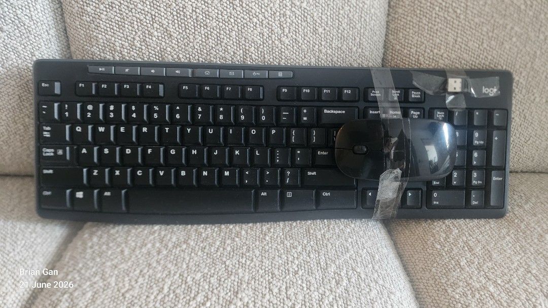 Logitech Wireless Keyboard and Mouse Combo488015934155008000