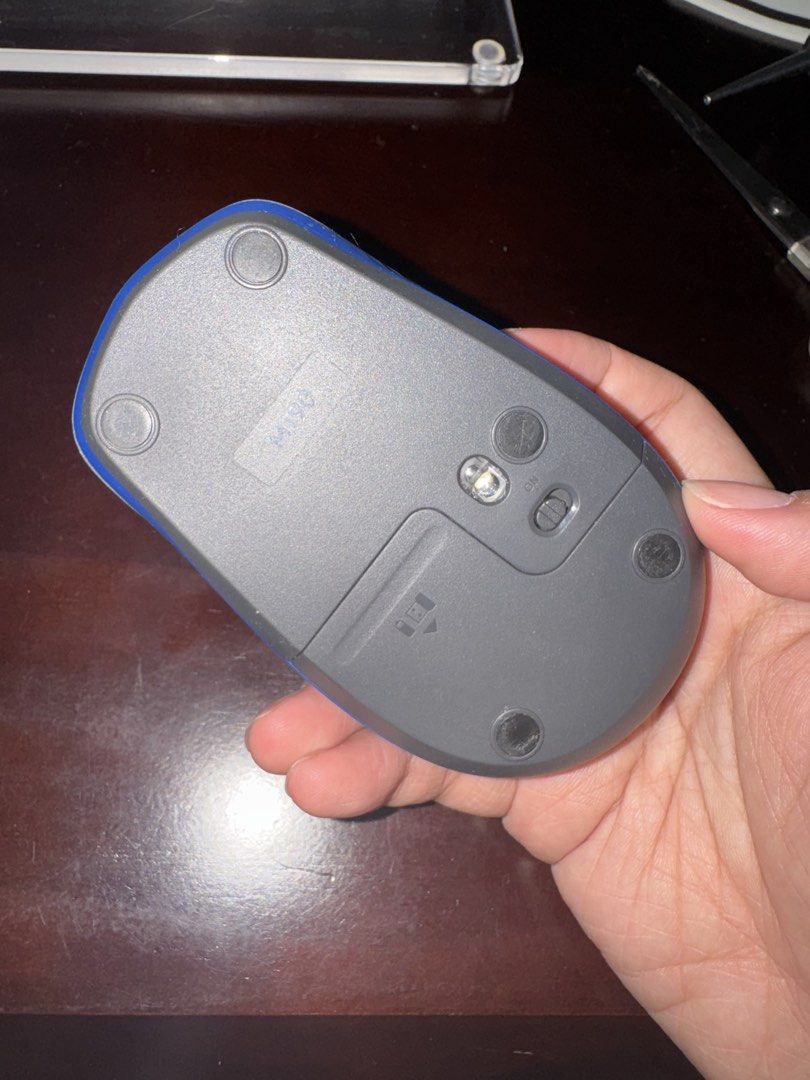Logitech Wireless Mouse Blue and Grey M190488736793024931840