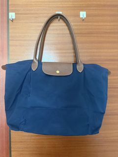 (Category: ) located in . Submitted by tan1606 (Listing ID 1445068160, Image 1). Description: .