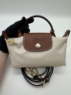 (Category: ) located in . Submitted by giftbags (Listing ID 1445048498, Image 1). Description: .