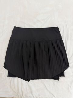 (Category: ) located in . Submitted by shoplouisse (Listing ID 1445087332, Image 1). Description: .