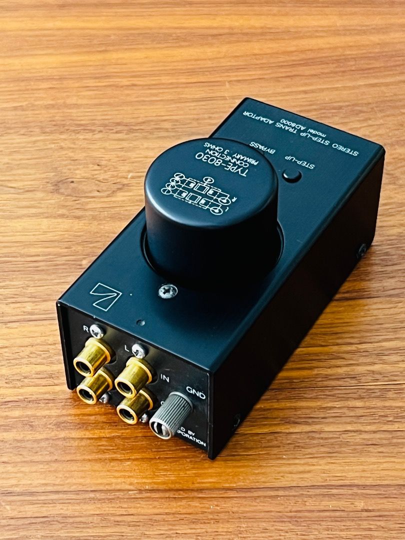 Luxman Moving Coil Step-Up Transformer 8030 in AD8000 Base, 音響