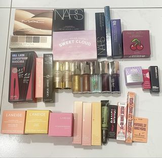 (Category: ) located in . Submitted by _floralxi (Listing ID 1445199475, Image 1). Description: .