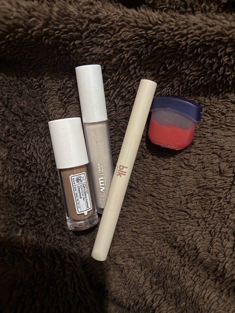 makeup bundle (Category: Makeup) located in San Pedro. Submitted by pickandstyles (Listing ID 1445085040, Image 1). Description: - BLK Cosmetics Lip & Cheek Tint in shade Chestnut - WM Radiance Cream - Small tub of Vaseline - Ideal for your makeup bag.