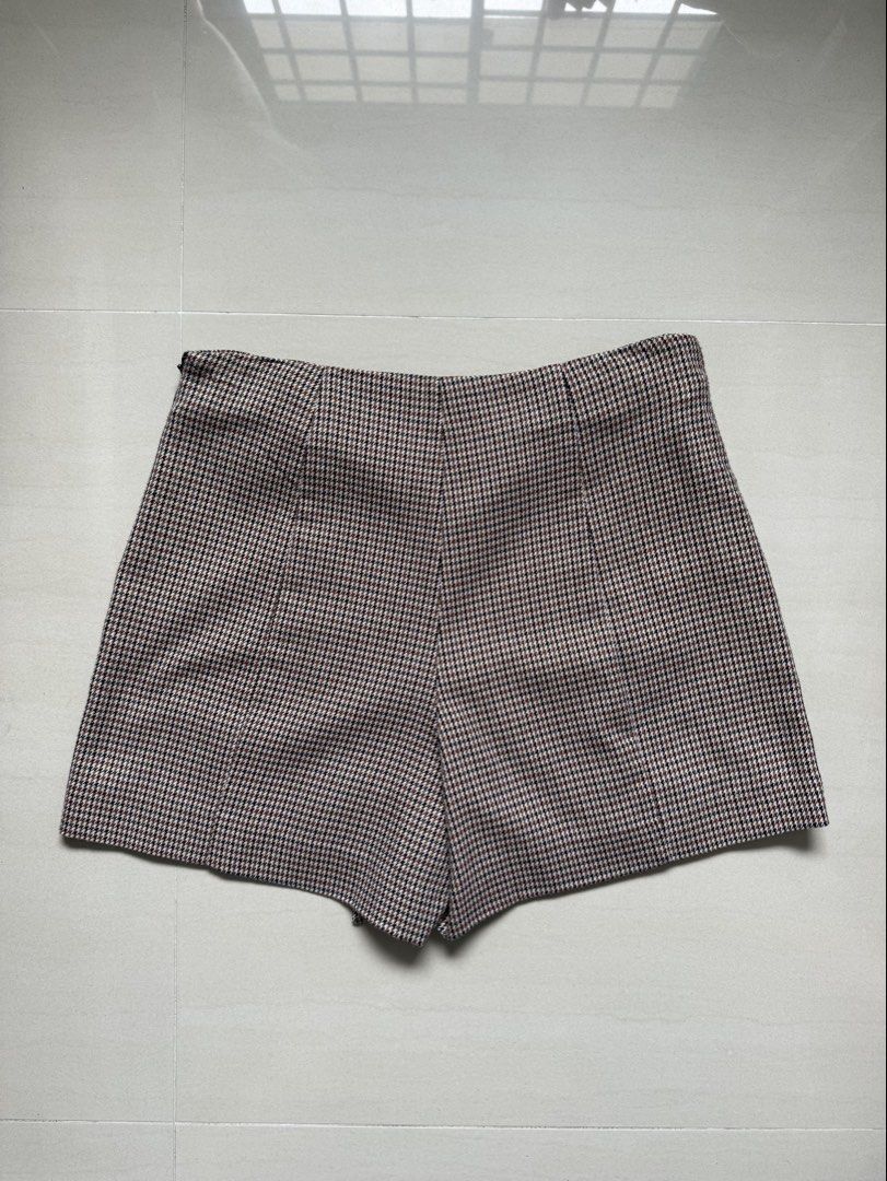 Mango Skort (Category: Other Bottoms) located in Singapore. Submitted by sleepychairs (Listing ID 1445126901, Image 2). Description: Mango skort Size M Lightly used, in good condition Mailing +$2.50 Meet ups depend on my availability .