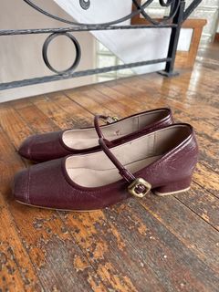 (Category: ) located in . Submitted by jolin_closet (Listing ID 1445106105, Image 1). Description: .